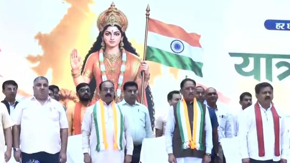राजधानी में उल्लास के साथ निकली तिरंगा यात्रा, सीएम साय के साथ शामिल हुए मंत्री, विधायक और आमजन…