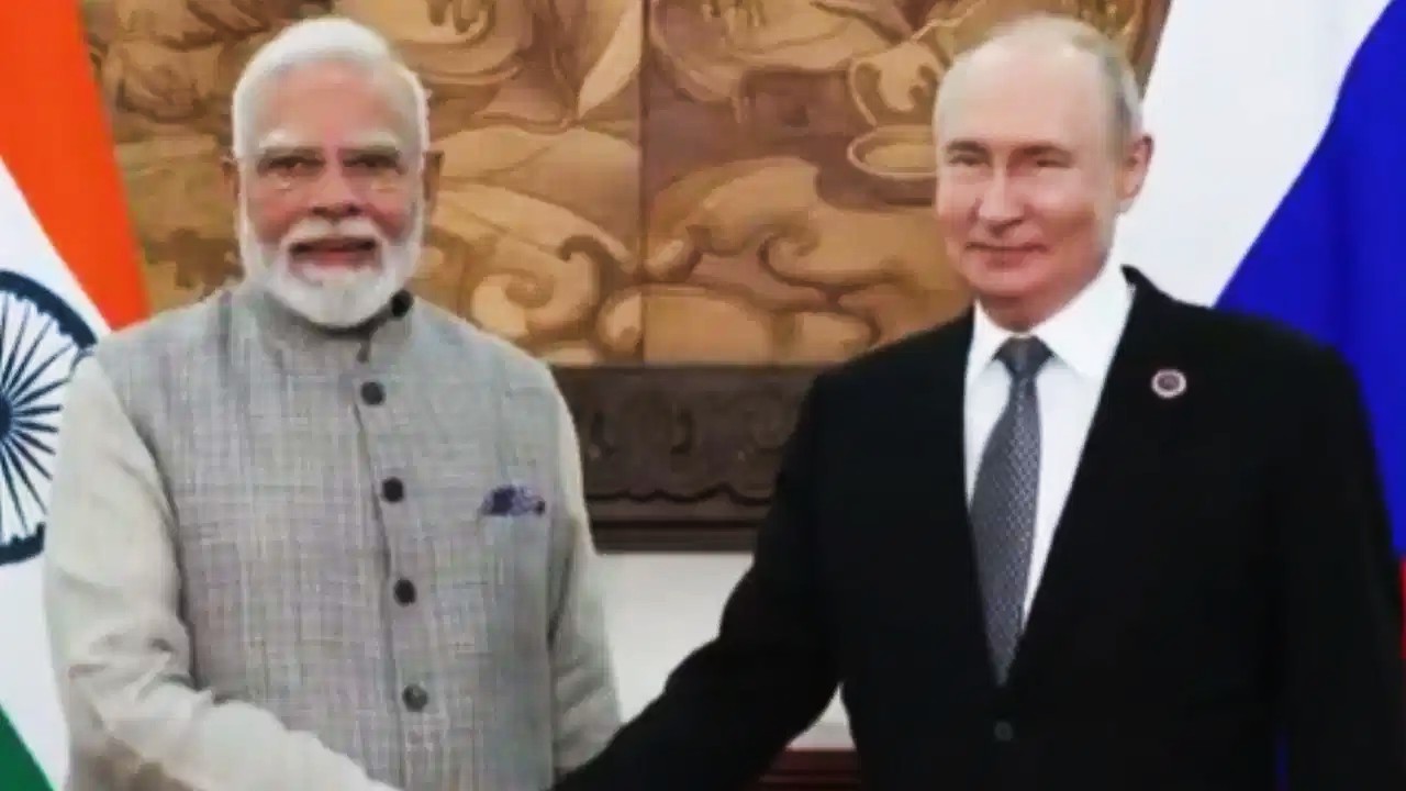 PM Modi SCO Summit : बिश्केक में पुतिन से मिले पीएम मोदी, बोले- भारत शांति का समर्थक