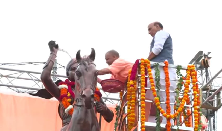 सीएम योगी ने किया वीरांगना अवंतीबाई की प्रतिमा का लोकार्पण, सपा पर बोला हमला