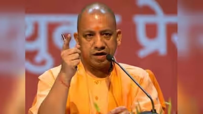 राशन कार्ड धारकों और कोटेदारों के लिए बड़ी खबर: जानिए CM योगी के दो नए फैसलों से किसे क्या मिला?
