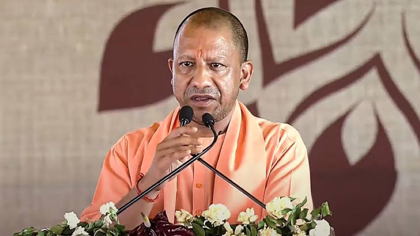 एक तरफ बाढ़ पीड़ितों का दर्द, दूसरी तरफ करोड़ों की सौगात: जानें सीएम योगी के पूर्वांचल दौरे से किसको क्या मिलेगा?