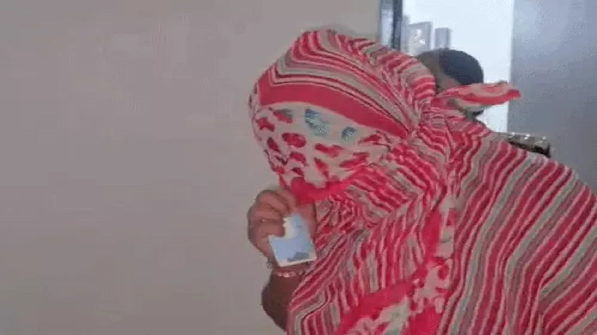 स्पा के बाद अब पीजी में छापेमारी: पकड़ा गया सेक्स रैकेट, पति-पत्नी मिलकर चला रहे थे धंधा