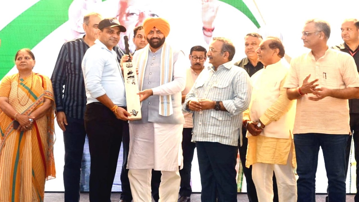 हरियाणा में क्रिकेट का बड़ा आयोजन, CM ने ‘नमो क्रिकेट लीग-2026 ट्रॉफी’ का किया अनावरण, 5 राज्यों की 3 हजार से अधिक टीम लेंगी हिस्सा