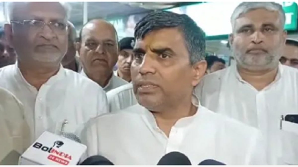जब सत्ता थी तब तो लूट-खसोट की…’: पानीपत में पूर्व सीएम हुड्डा पर बरसे शिक्षा मंत्री महिपाल ढांडा, सेवा पखवाड़े में बांटे फल