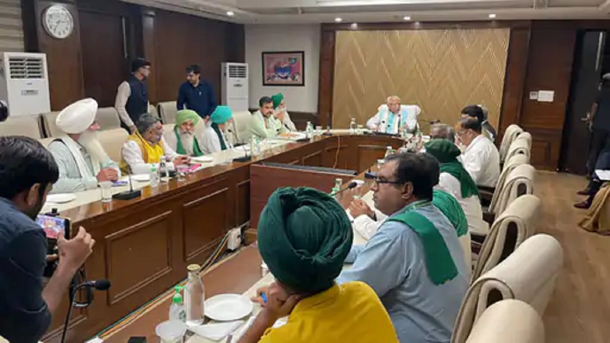 4 घंटे की बैठक के बाद भी किसान क्यों नहीं माने? सरकार के आश्वासन पर डल्लेवाल ने बताया आगे का प्लान