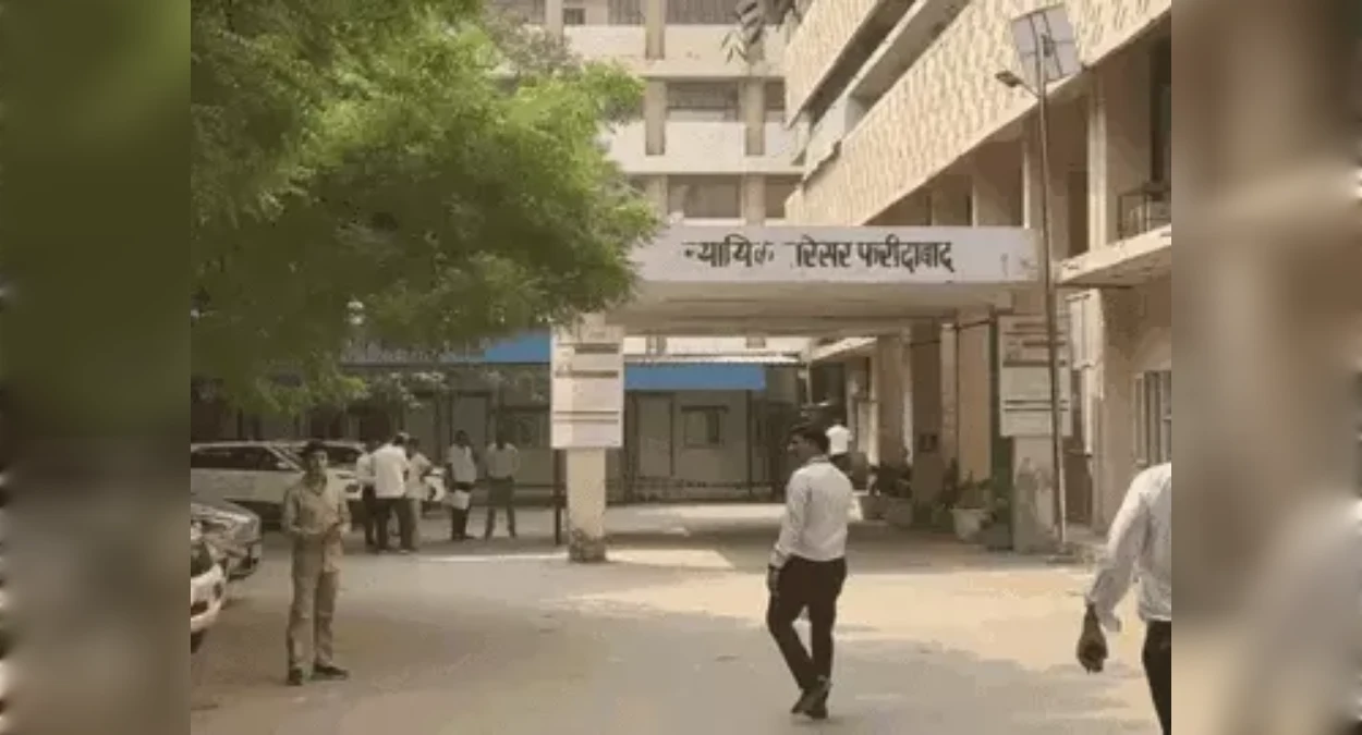 कोर्ट के गेट पर मेटल डिटेक्टर ने खोला राज, बैग में मिला कट्टा; कॉलेज की लड़की से जुड़ा था विवाद