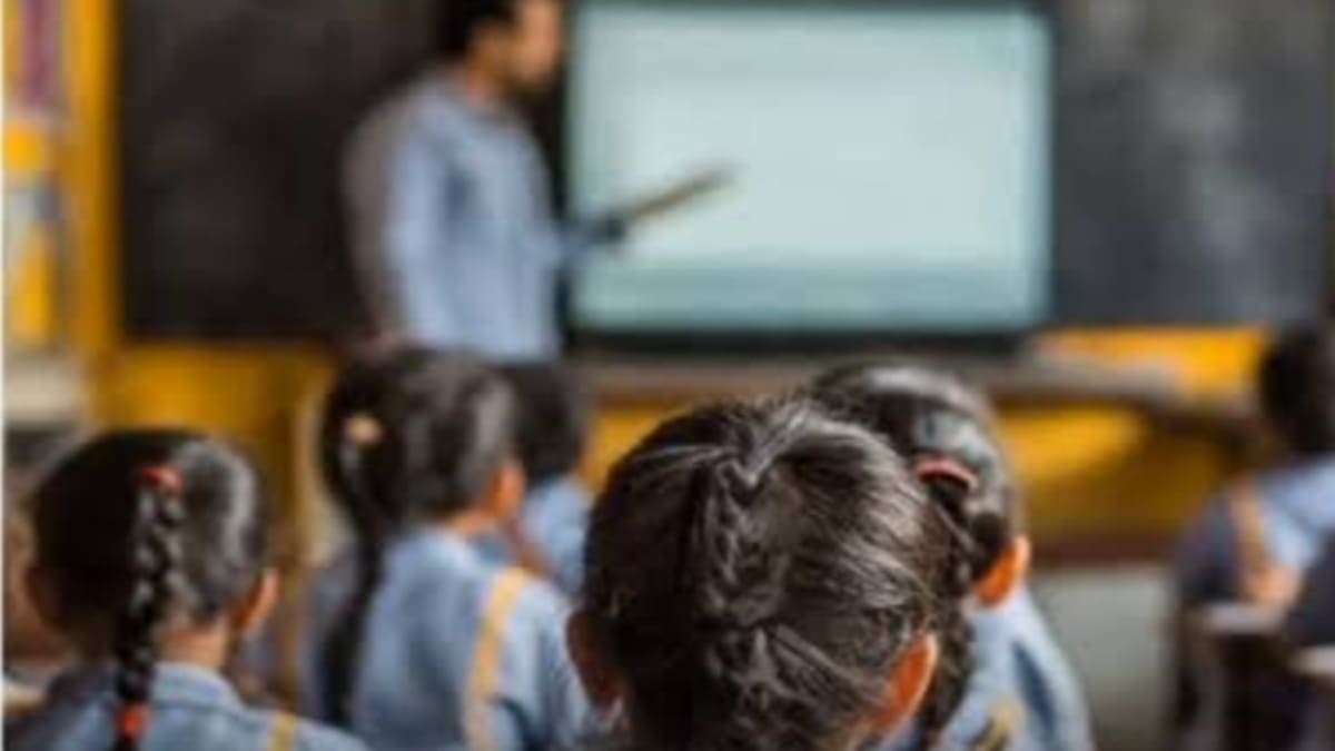 Good News for Teachers: बाढ़ से राहत के बाद बिहार में शिक्षकों के ट्रांसफर का नया शेड्यूल जारी, जानें पूरी डिटेल्स!
