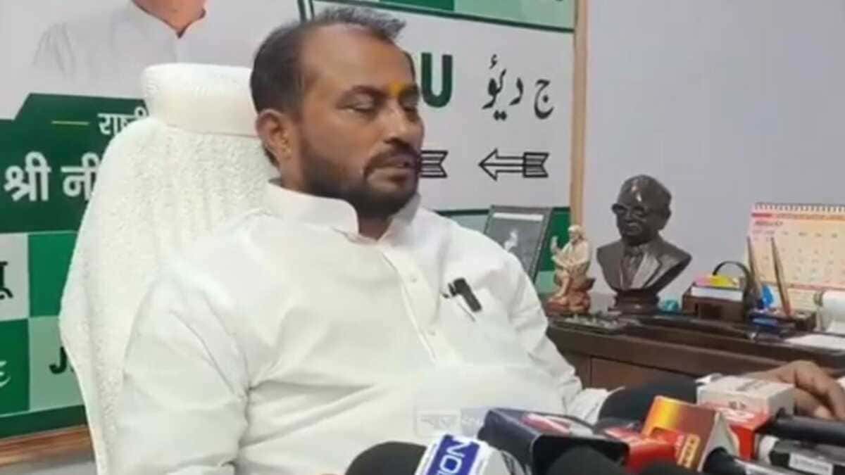 तेजस्वी के विदेश दौरों से लेकर राजद के 25 सीटों तक पर श्याम रजक के तीखे तेवर