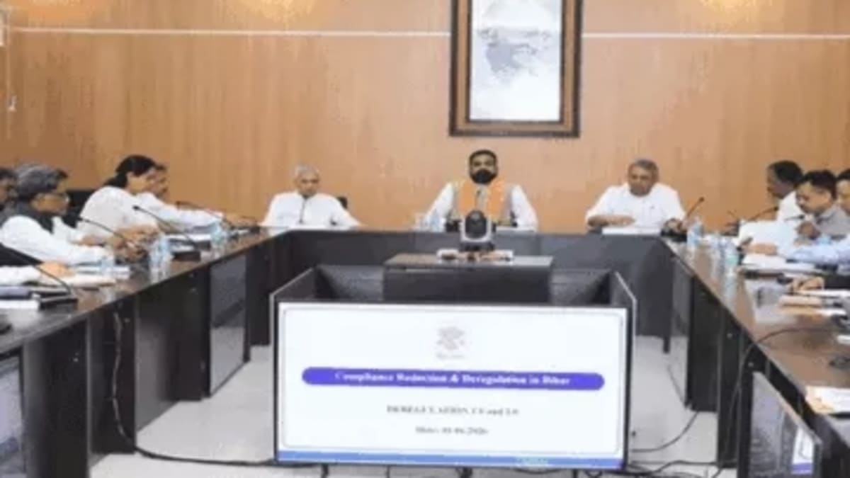 कैबिनेट के 27 एजेंडों पर लगी मुहर, स्टूडेंट क्रेडिट कार्ड योजना 5 साल बढ़ी, बरौनी में 700 एकड़ में चमकेगा इंडस्ट्रियल एरिया