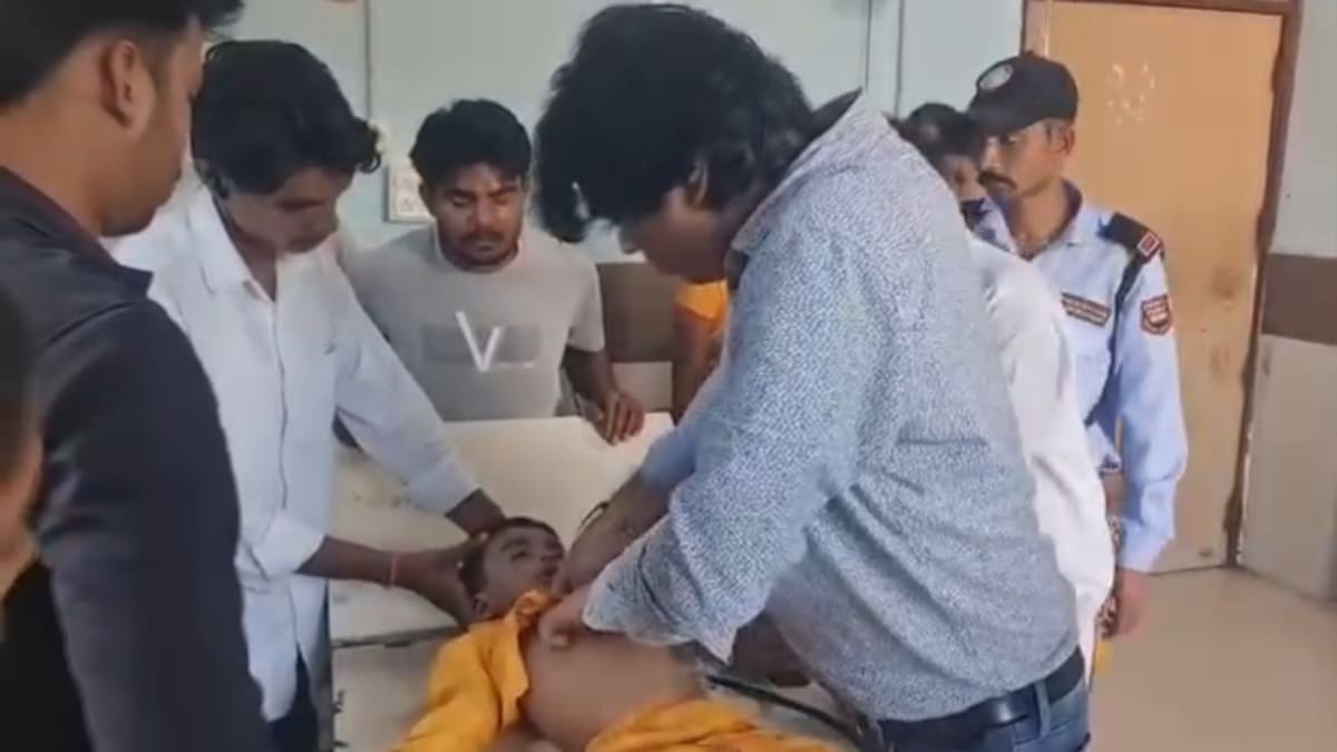 सासाराम में जन्माष्टमी की खुशी मातम में बदली, कृष्ण बने 6 साल के बच्चे की गले में मोती फंसने से मौत