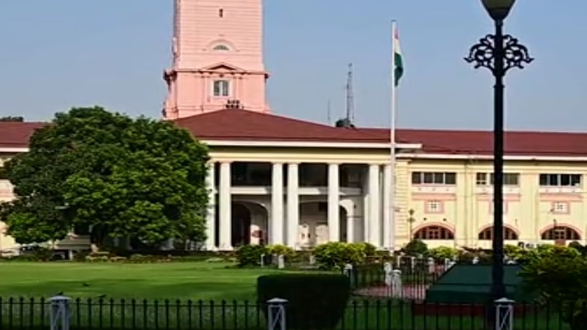 सीवान के पूर्व SP बने निगरानी ब्यूरो के नए एसपी, बिहार में 10 IPS और 3 IAS अधिकारियों का तबादला
