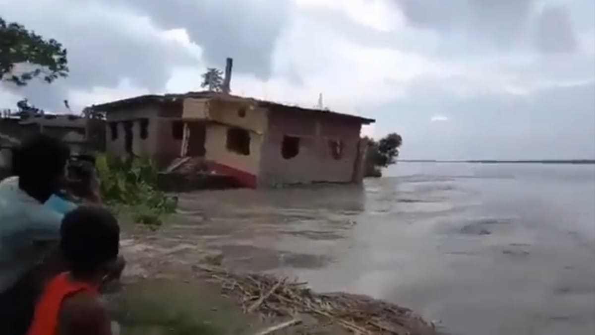 बिहार में बाढ़ का विकराल रूप, 18 जिले जलमग्न, 6.65 लाख आबादी प्रभावित, 9 नदियां उफान पर