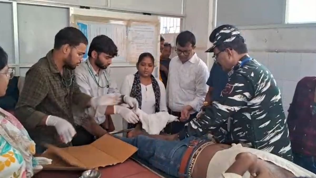 कैमूर में तेज रफ्तार पिकअप ने बाइक को मारी टक्कर, तीन लोग गंभीर रूप से घायल, एक की हालत नाजुक