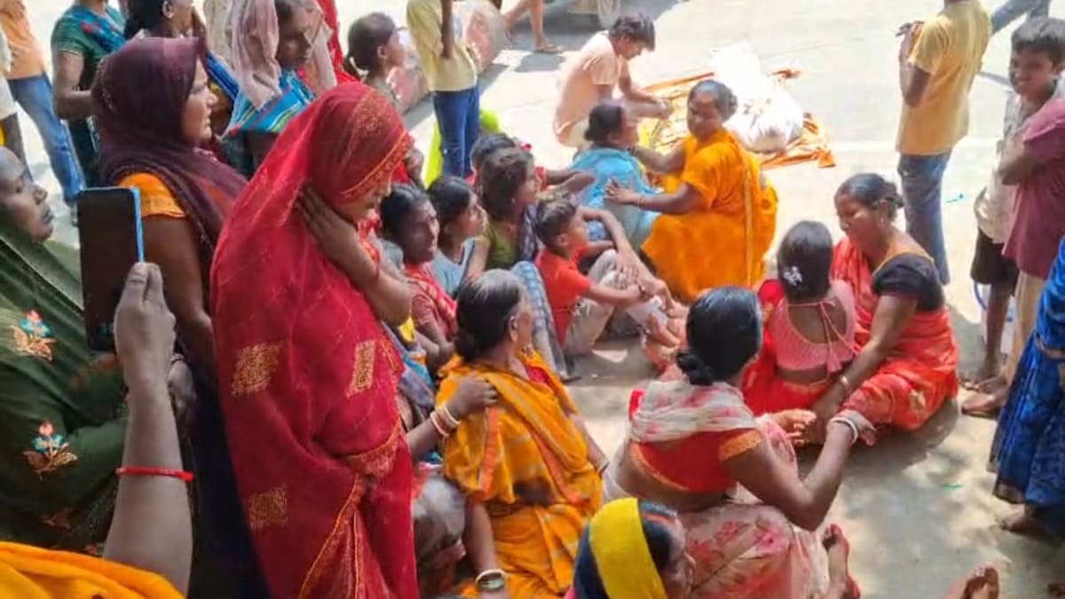 लिव-इन में रह रहे प्रेमी जोड़े की हत्या, मुआवजे और गिरफ्तारी की मांग को लेकर दो घंटे तक सड़क जाम