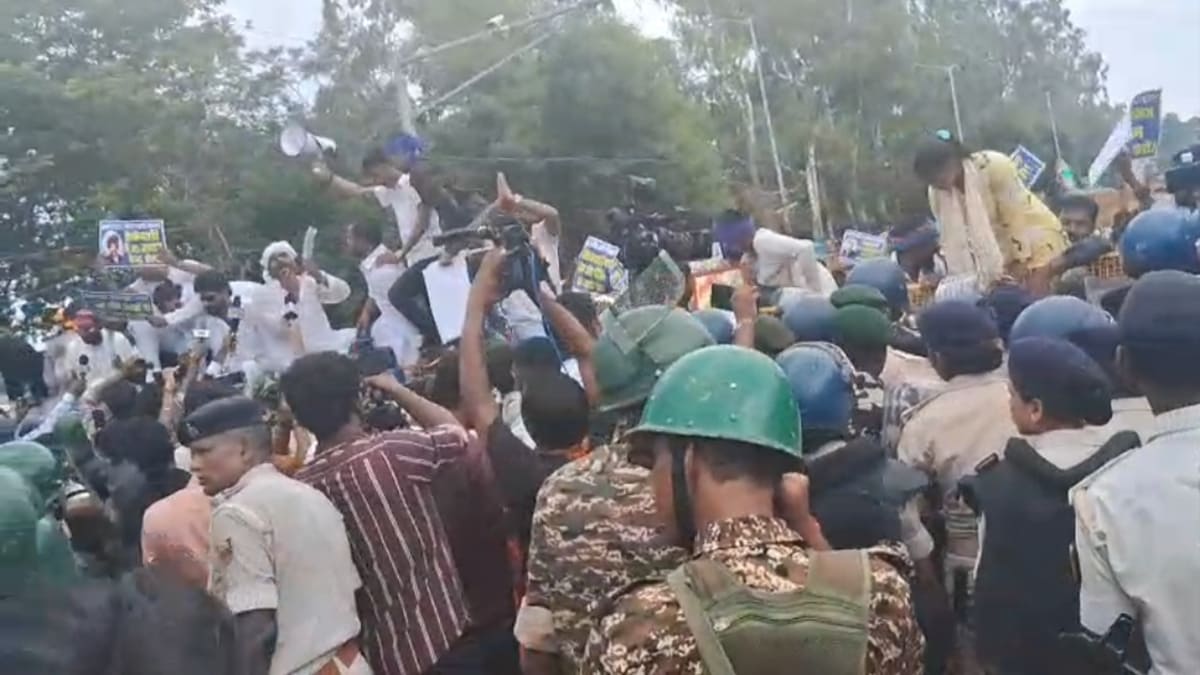 पटना में दलित संगठनों का उग्र प्रदर्शन, सुप्रीम कोर्ट और निजी क्षेत्र में आरक्षण लागू करने की मांग