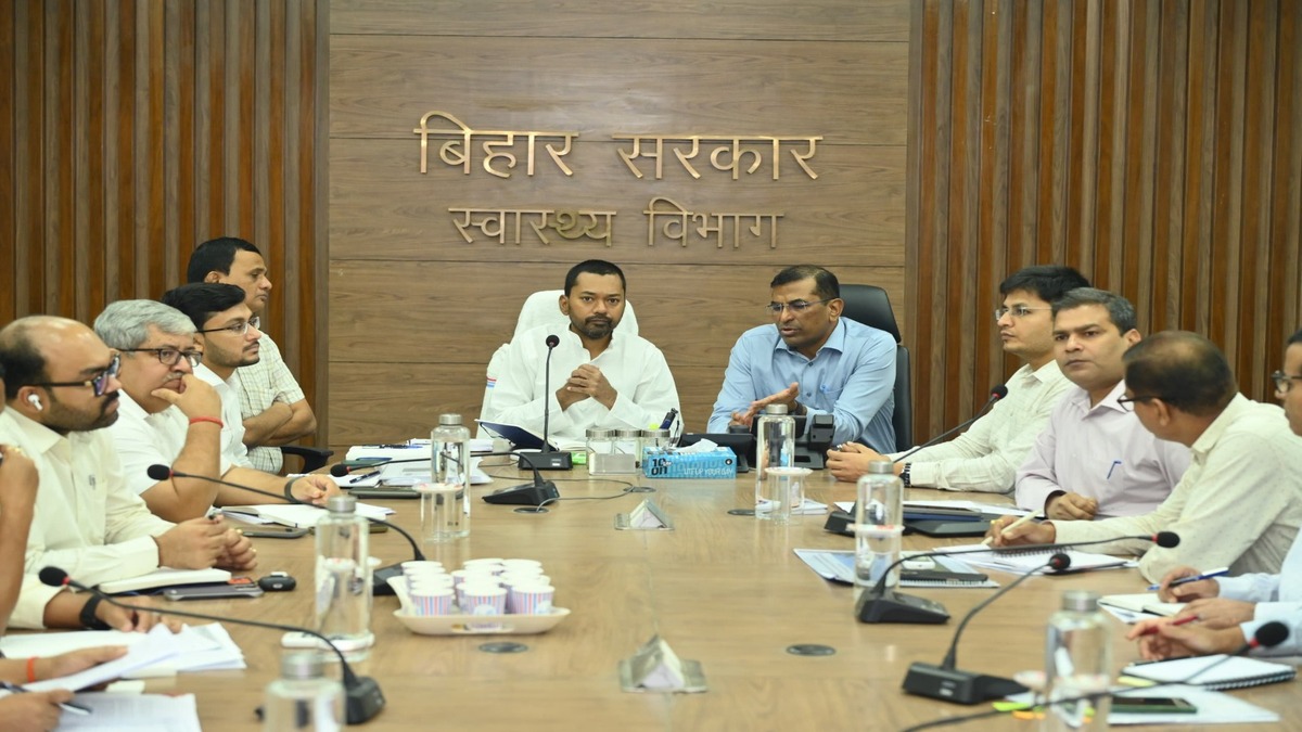 बिहार के राजकीय चिकित्सा महाविद्यालयों में मानदेय वृद्धि, प्राध्यापकों का वेतन हुआ 2.07 लाख रुपये प्रति माह