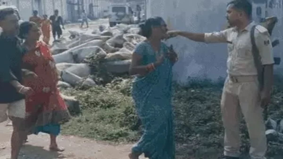 मुजफ्फरपुर में सीमेंट गोदाम के नाइट गार्ड की हत्या, सोने की जगह से 100 मीटर दूर मिला शव