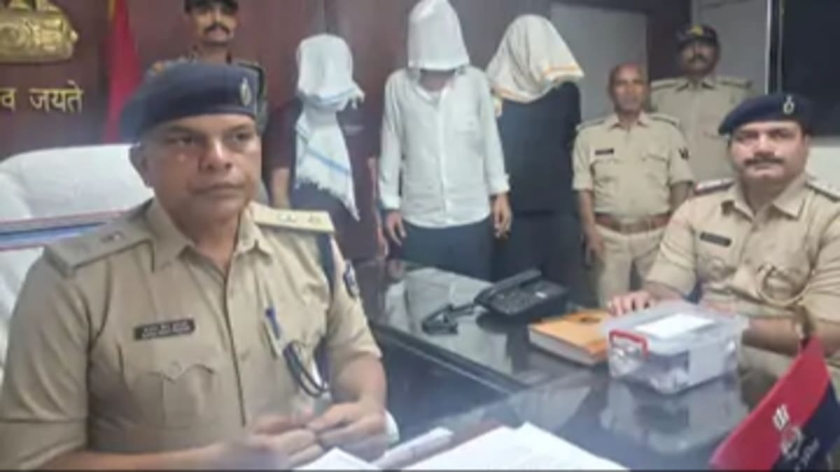 मुजफ्फरपुर में स्कॉर्पियो से देसी पिस्टल और कारतूस के साथ 5 गिरफ्तार, एक कुख्यात शूटर भी पकड़ाया