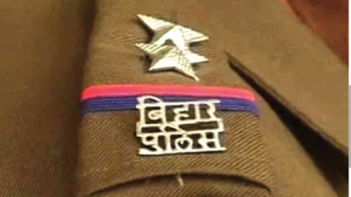 पटना में BPSC और दरोगा भर्ती परीक्षा रद्द करने की जिद पर अड़े छात्र, सीएम हाउस घेरने निकले सड़कों पर