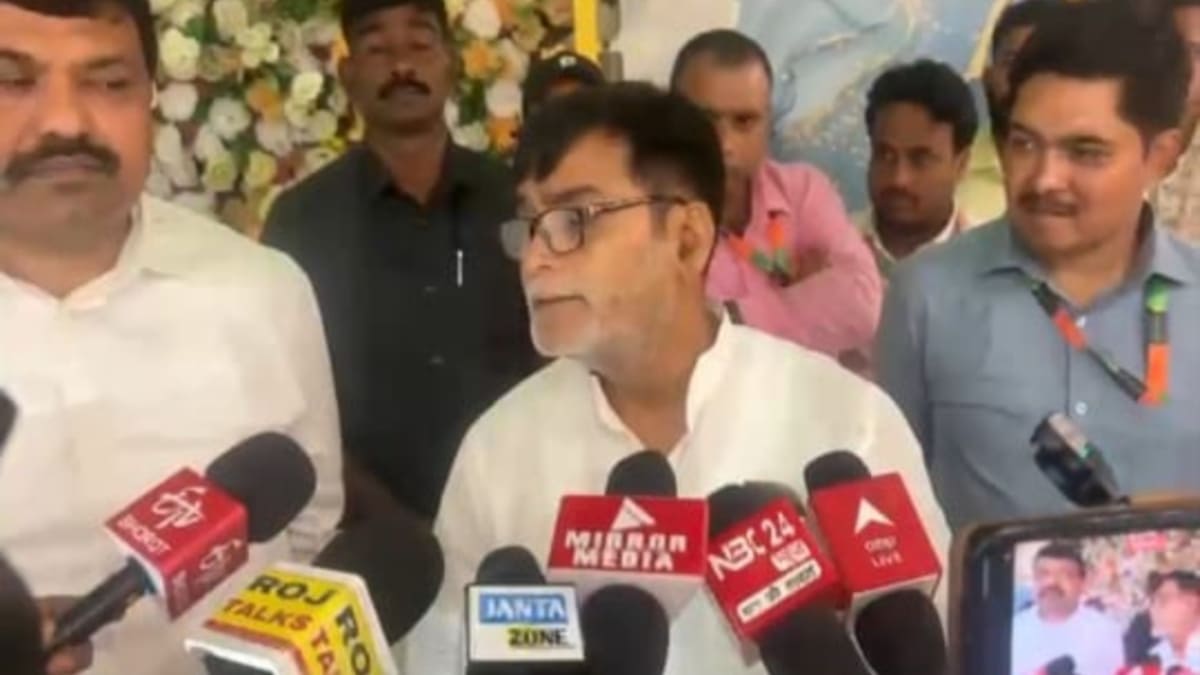 भाई वीरेंद्र सिर्फ हंसी के पात्र बन रहे हैं… राजद विधायक पर रामकृपाल यादव का तीखा हमला
