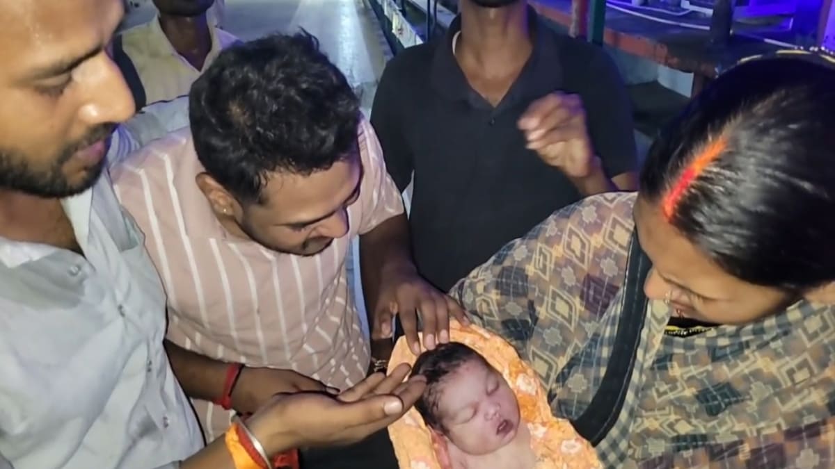 बेगूसराय में प्रसव के दौरान गर्भस्थ शिशु की मौत, परिजनों ने लगाया चिकित्सक पर गंभीर लापरवाही का आरोप