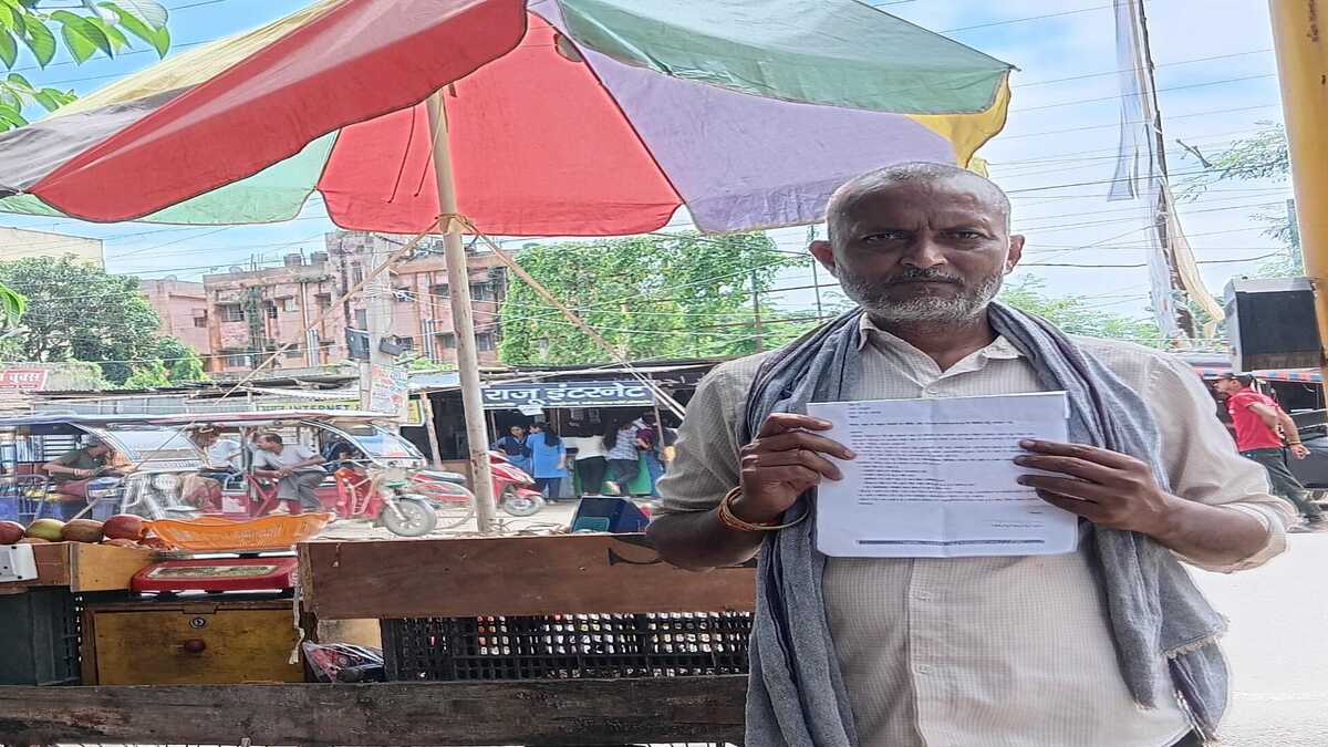 सहरसा में बुलडोजर कार्रवाई से बेहाल स्ट्रीट वेंडर, स्थाई वेंडिंग जोन बनाने की उठी जोरदार मांग