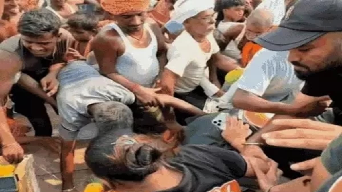 बिहार में बाढ़ पीड़ितों के लंगर पर हमला, हरियाणा के सिख समाजसेवी के फल लूटे, बेटियों से धक्का-मुक्की