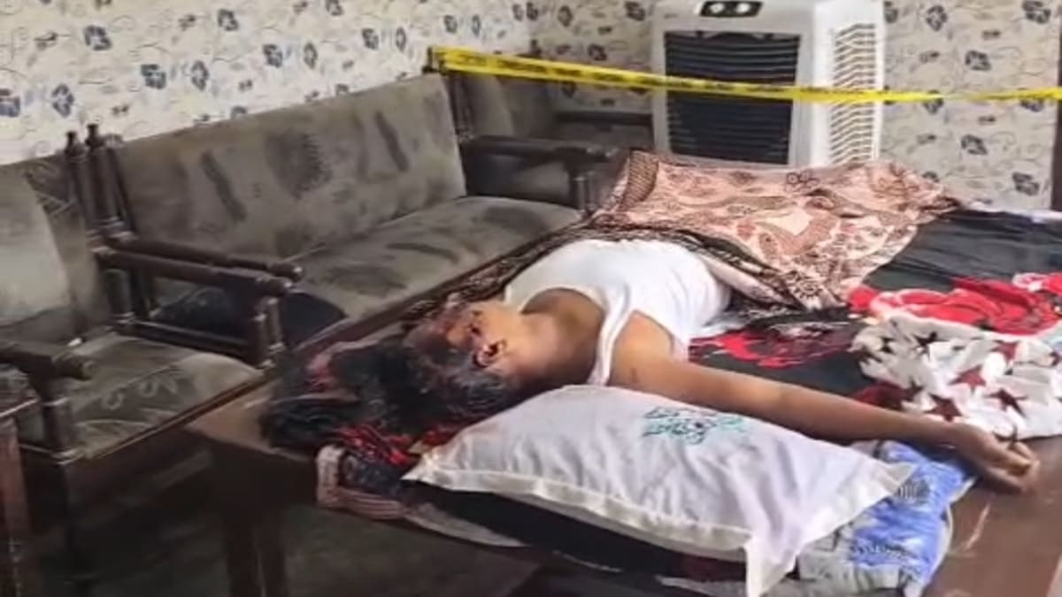 दरवाजे पर सो रहे ग्रामीण चिकित्सक की गोली मारकर हत्या, जांच में जुटी पुलिस