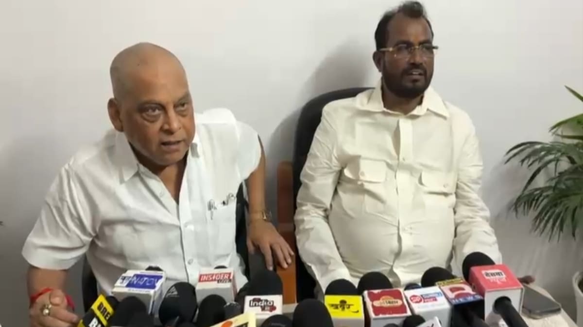 श्याम रजक के आवास पर हुई बैठक, पटना स्नातक क्षेत्र से नीरज कुमार की उम्मीदवारी पर मुहर