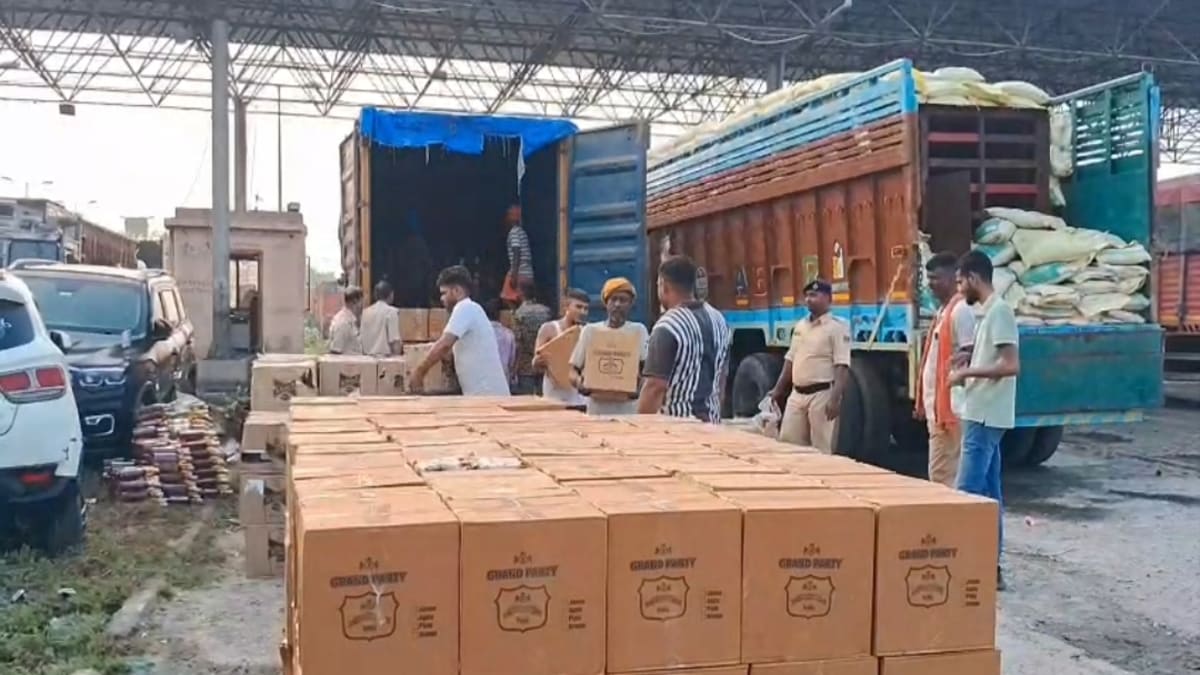 कैमूर में 5310 लीटर अवैध शराब जब्त, हरियाणा से सुपौल सप्लाई करने जा रहा था कंटेनर चालक!