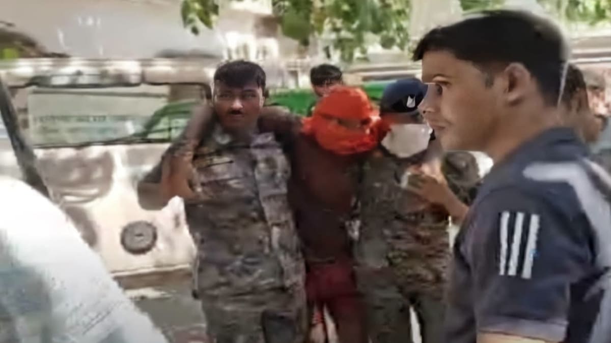जमुई में नाबालिग छात्रा से बदसलूकी करने वाले मुख्य आरोपी का पुलिस ने किया एनकाउंटर