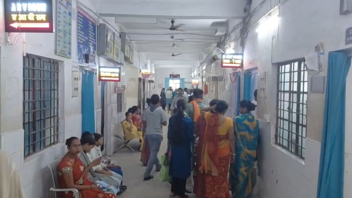 सासाराम सदर अस्पताल के चिकित्सक हड़ताल पर, बासा के आह्वान पर ओपीडी सेवा ठप, दूर-दूर से आए मरीज परेशान