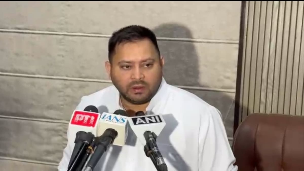 तेजस्वी यादव का सरकार पर हमला, बोले- बिहार में खत्म हो चुका है कानून का डर, सीएम को तुरंत देना चाहिए इस्तीफा