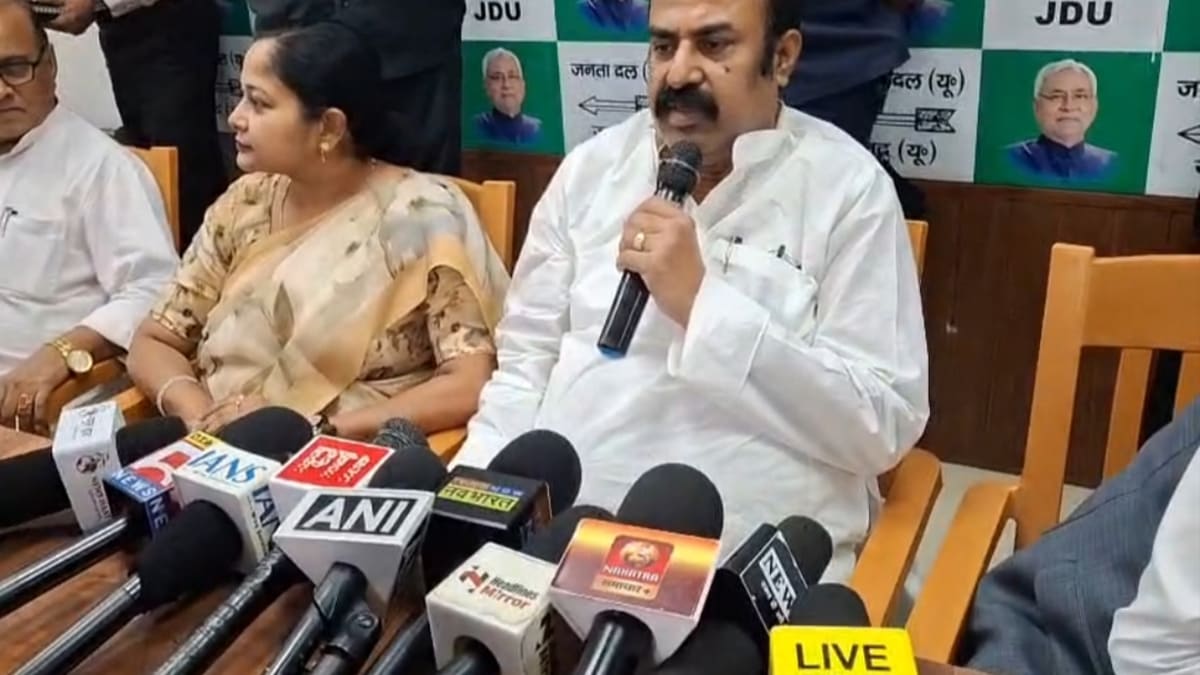 शराबबंदी हटाने की अफवाहों पर भड़के मंत्री मदन साहनी, दो टूक बोले- महिलाओं के सम्मान से समझौता नहीं!