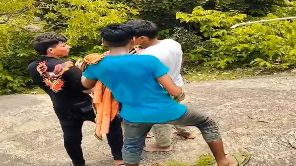 जमुई और समस्तीपुर के बाद बांका में नाबालिग से बदसलूकी और मारपीट, सोशल मीडिया पर वायरल वीडियो के बाद FIR दर्ज