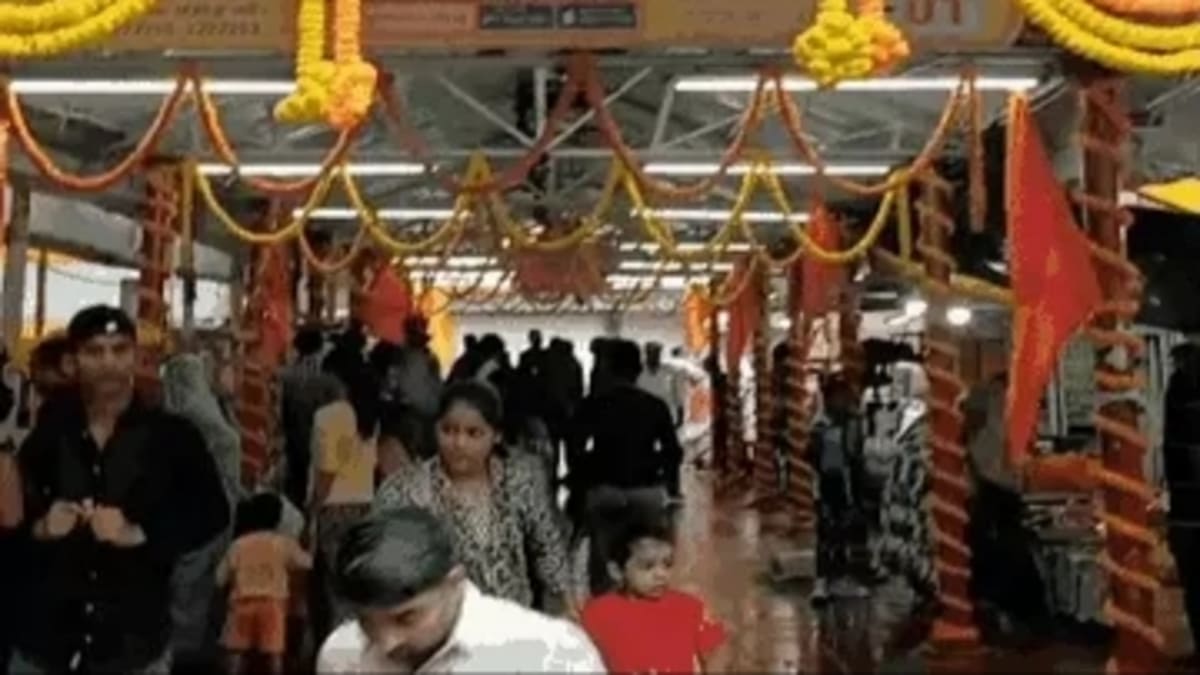 गयाजी में पितृपक्ष मेले का महाकुंभ शुरू, मोक्षधाम में उमड़े देश-विदेश के श्रद्धालु, आधुनिक डिजिटल सुविधाओं का भी आगाज