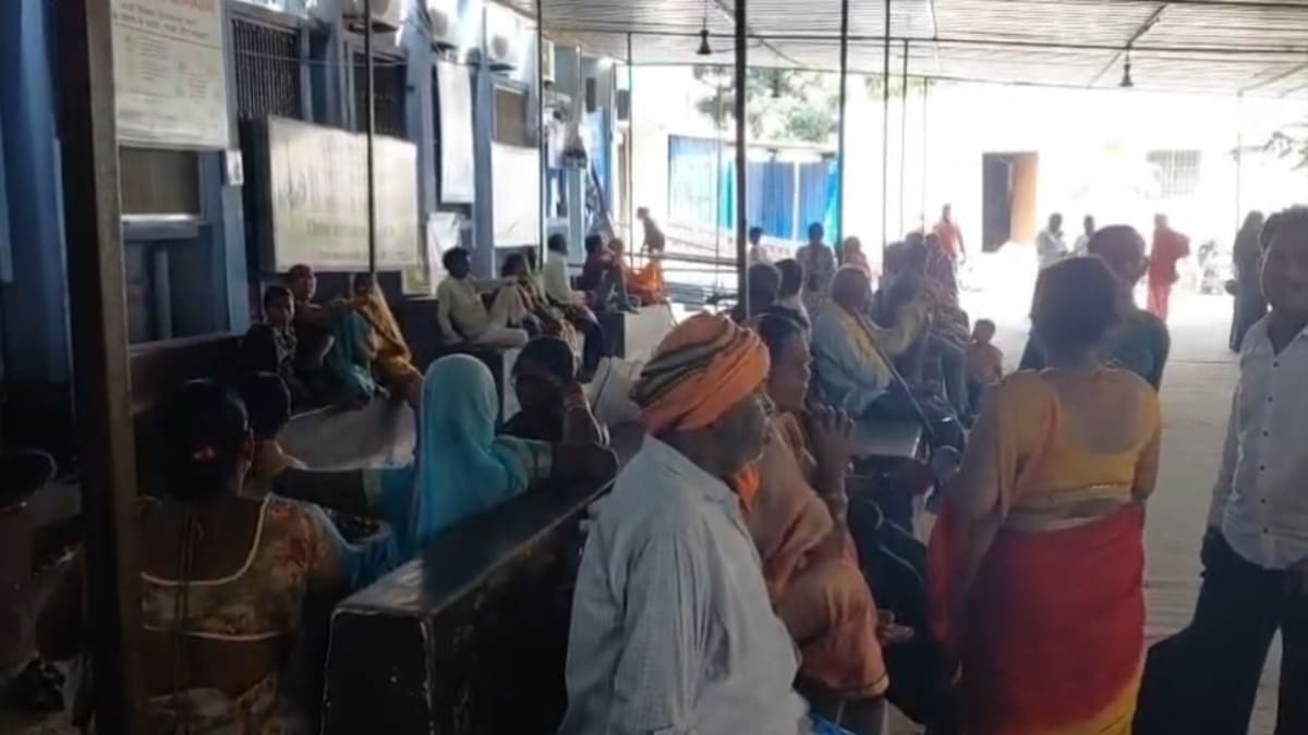 डॉक्टरों की अनिश्चितकालीन हड़ताल से ओपीडी सेवा पूरी तरह ठप, मरीजों की बढ़ी मुश्किलें