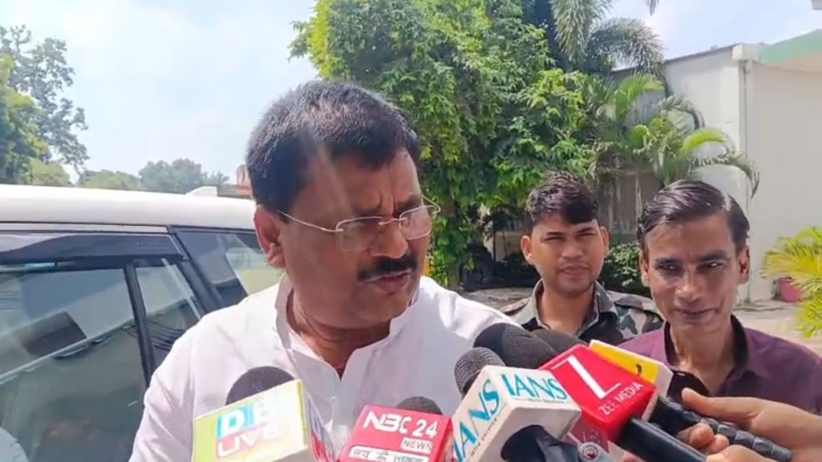 जेडीयू प्रदेश अध्यक्ष बोले- देश में कोई इंडिया गठबंधन नहीं, तेजस्वी में दम है तो छोड़ें अपनी सदस्यता