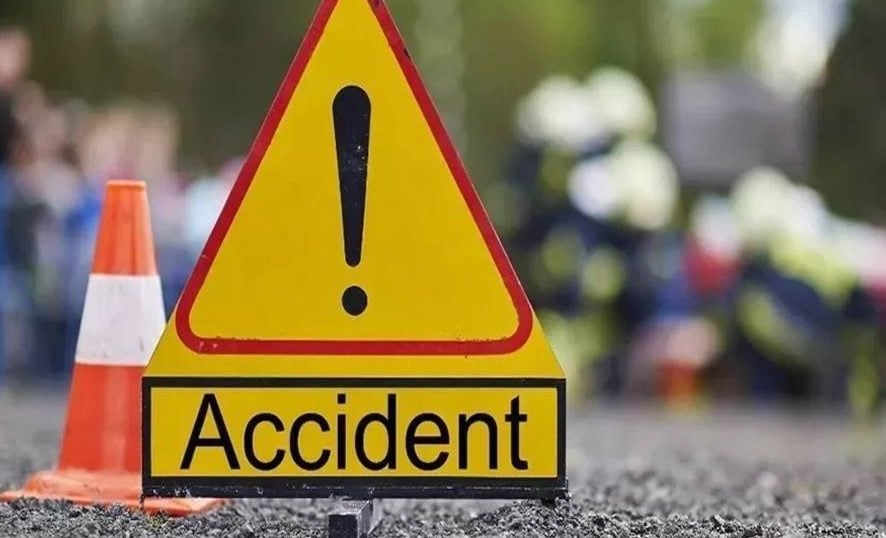गुजरात के आणंद में दो बाइकों की दर्दनाक भिड़ंत: 3 युवकों की मौके पर मौत, 3 गंभीर रूप से घायल