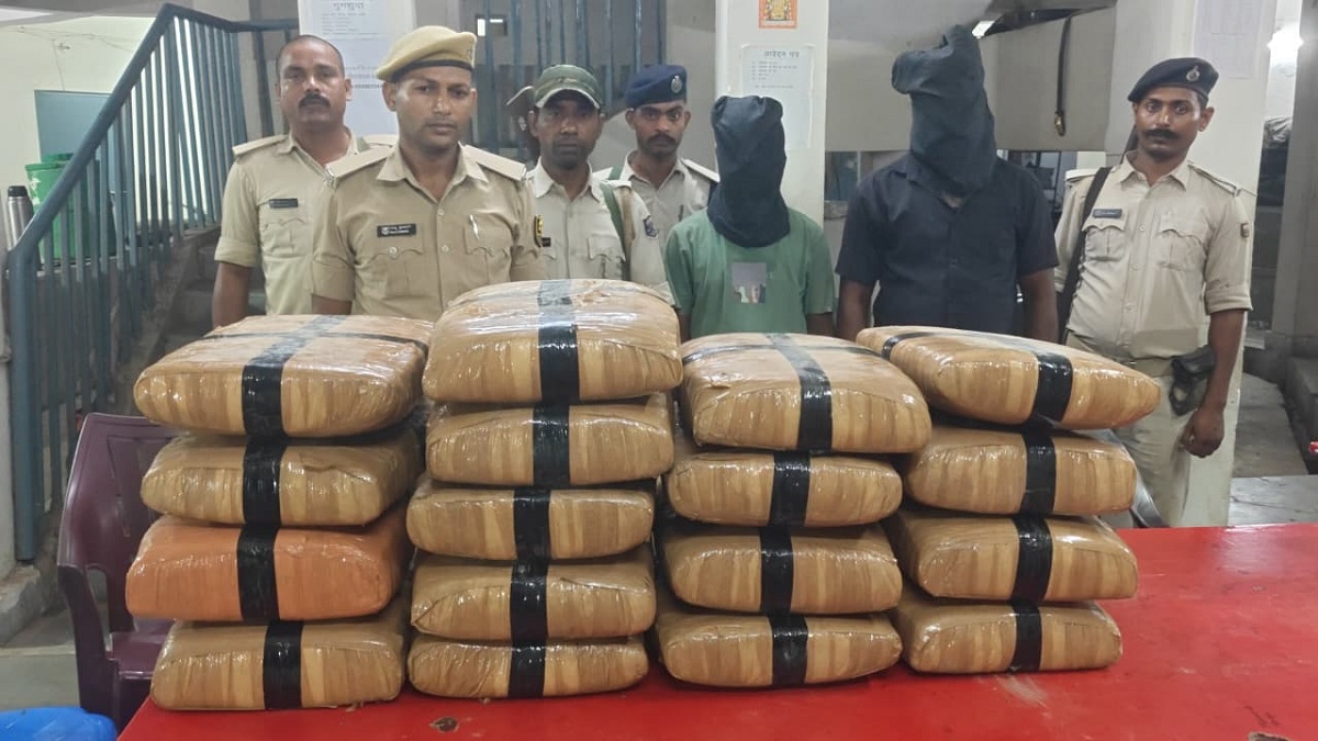 पटना पुलिस की बड़ी कार्रवाई, नौबतपुर में 160 किलो गांजा के साथ दो आरोपी गिरफ्तार
