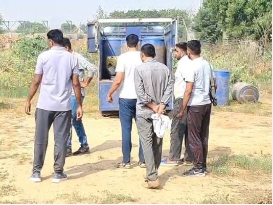रेवाड़ी में अवैध तेल भंडारण का खुलासा, CIA ने 4 हजार लीटर तेल किया बरामद