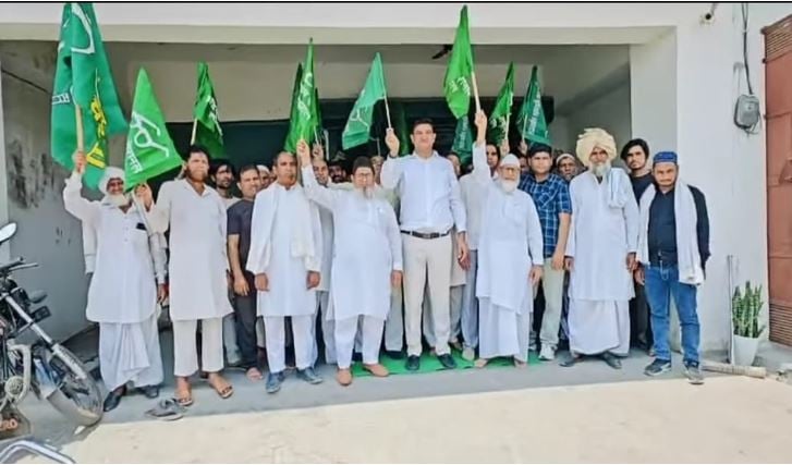 27 सितंबर की इनेलो रैली से पहले मेवात में तेज हुआ जनसंपर्क, गांव-गांव पहुंच रहे नेता