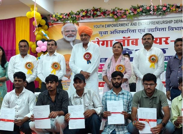 युवाओं को शिक्षा, कौशल और रोजगार के बेहतर अवसर दे रही हरियाणा सरकार: श्याम सिंह राणा