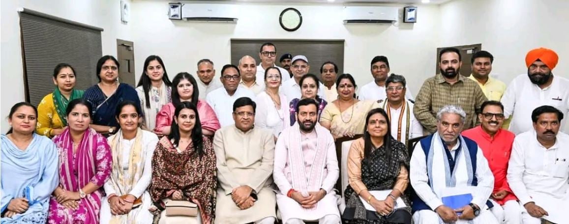 CM सैनी ने जिला परिषदों के अध्यक्षों और मेयरों से की मुलाकात, बोले- जमीनी जरूरतों के मुताबिक बढ़ाएंगे विकास की रफ्तार