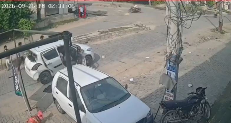 हरियाणा में गैंगवॉर! बीच सड़क कार घेरकर 4 मिनट तक मचाया तांडव, VIDEO वायरल
