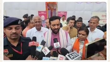 नारनौल में वडनगर से वाराणसी सेवा यात्रा का स्वागत, सीएम नायब सैनी ने दिखाई हरी झंडी