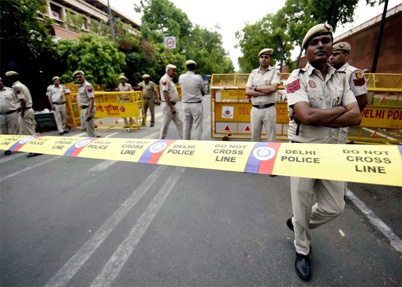 चलती स्लीपर बस में नाबालिग से गैंगरेप, दिल्ली पुलिस ने दाखिल की 400 पन्नों की चार्जशीट