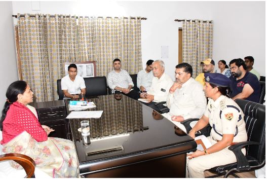 करनाल पहुंचीं हरियाणा अनुसूचित जाति आयोग की चेयरपर्सन बंतो कटारिया, गीतू राम तंवर मामले में अधिकारियों से ली जानकारी