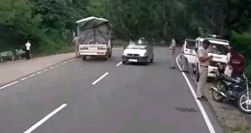 ‘मुंह मीठा कराओ’… हरियाणा के युवकों को हिमाचल में ASI ने रोका, डैशकैम में रिकॉर्ड हुई बातचीत; SP ने किया लाइन हाजिर