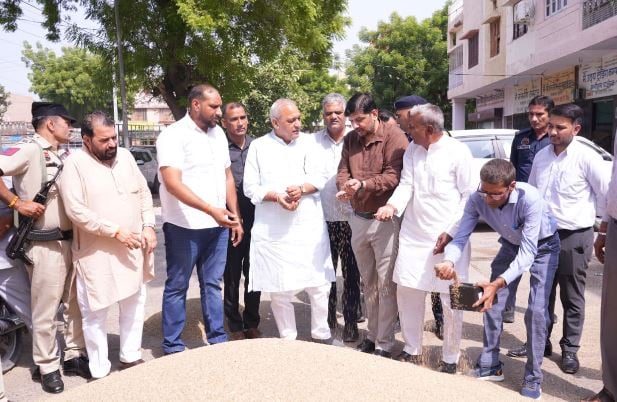 मंडियों में पहुंचकर ही करें व्यवस्थाओं की निगरानी, किसानों को न हो परेशानी: रणबीर गंगवा